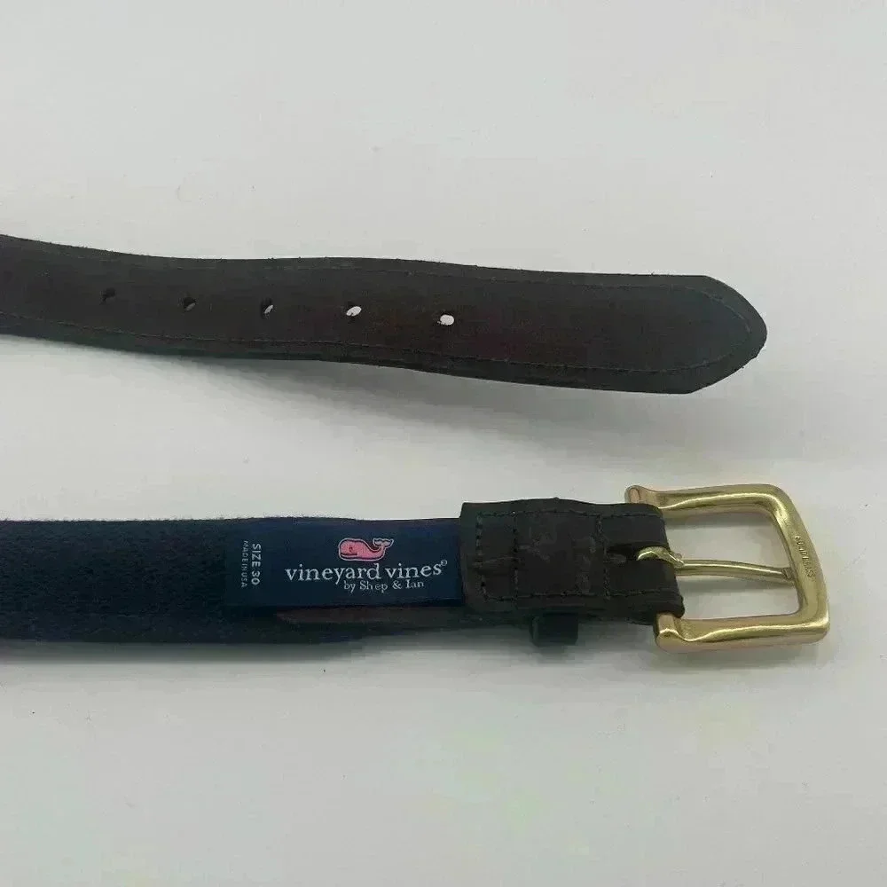 Vineyard Vines canvas/leather Santa whale belt